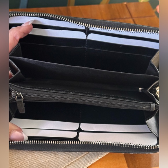 GUCCI Zip Around Wallet Printed GG Supreme Tiger - Picture 5 of 11